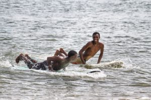Surf06